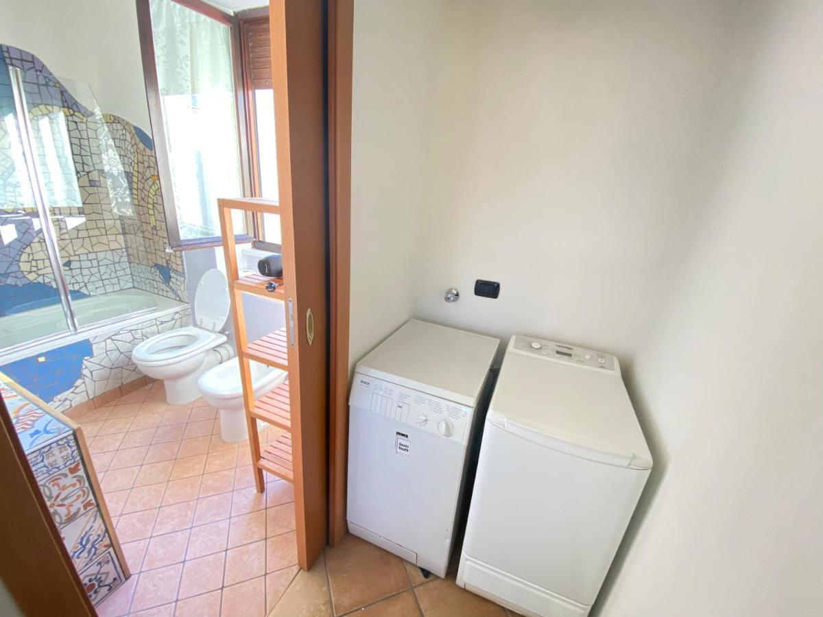 Apartmán La Discografica, Elegante E Spaziosa Per Gruppi Trezzano Rosa Exteriér fotografie