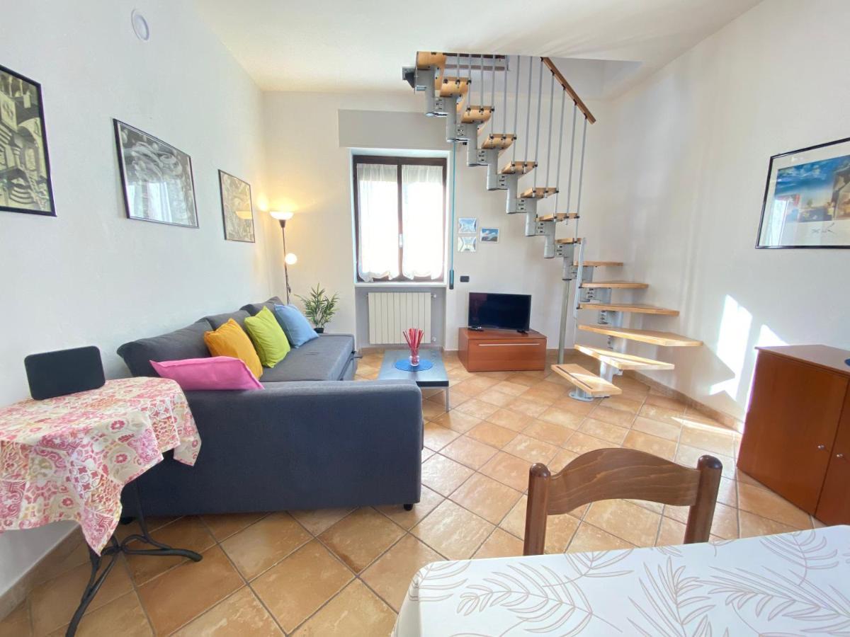Apartmán La Discografica, Elegante E Spaziosa Per Gruppi Trezzano Rosa Exteriér fotografie